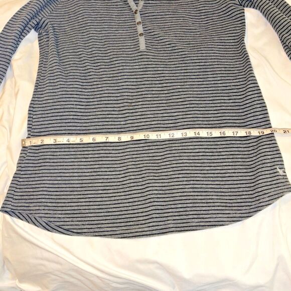 Women’s XL Tall Long Sleeve 5 Button Thermal T-shirt Gray and Black Striped - Picture 2 of 9